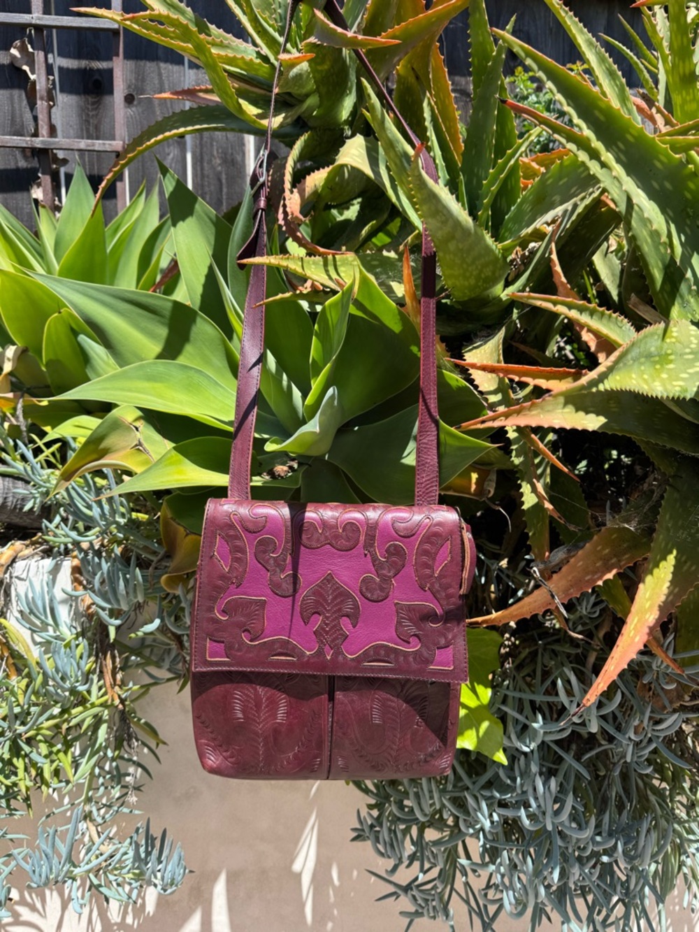 Leaders in Leather Crossbody bag
